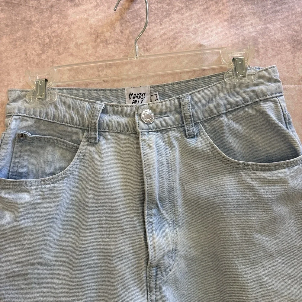 Princess Polly Denim Jean Shorts US Size 6 Light Wash High Waisted‎